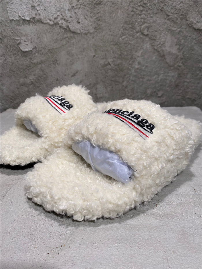 BLCG SLIPPERS