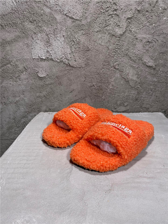 BLCG SLIPPERS
