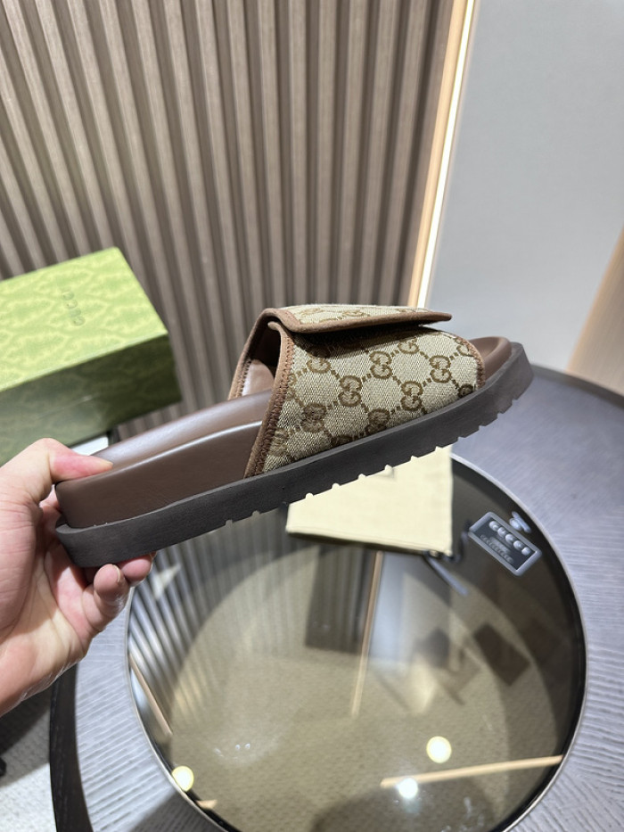 GUCC SLIPPERS