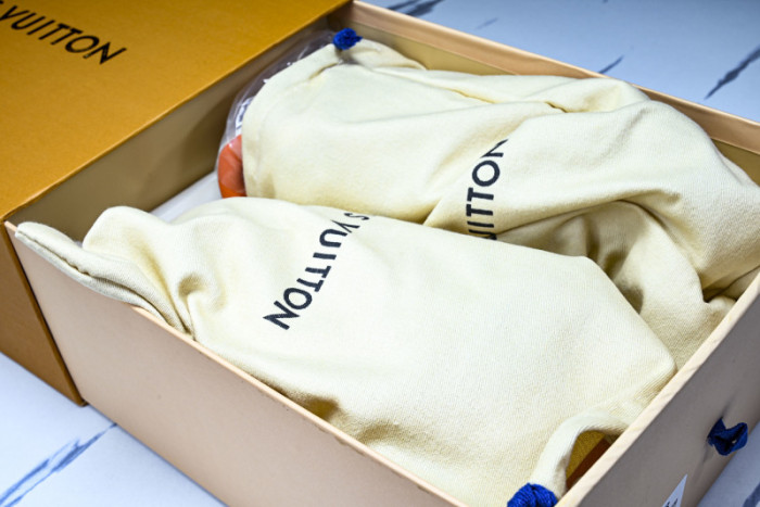 LV SNEAKER TRAINER  FOR-LV386