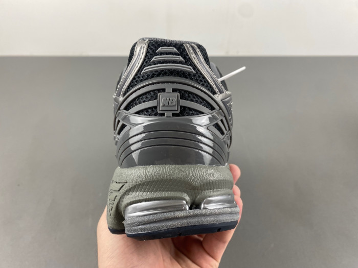 New Balance  M1906RES