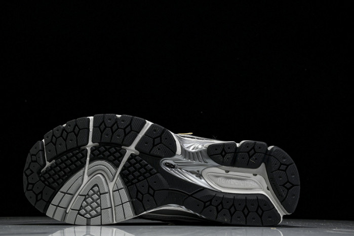 New Balance 1906R White Rain Cloud Silver Metallic M1906RI