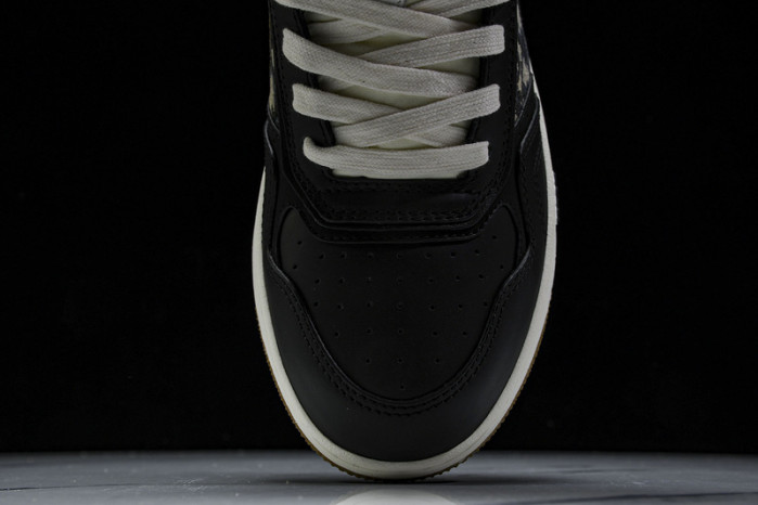 D10R B27 High Top Sneaker 10803