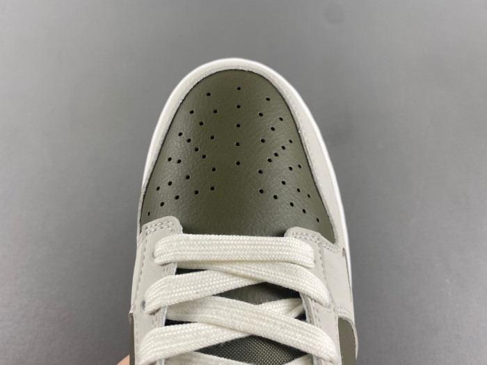 Nike Dunk Low “Year of the Snake” HV5980-231