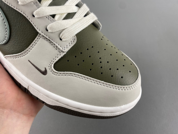 Nike Dunk Low “Year of the Snake” HV5980-231