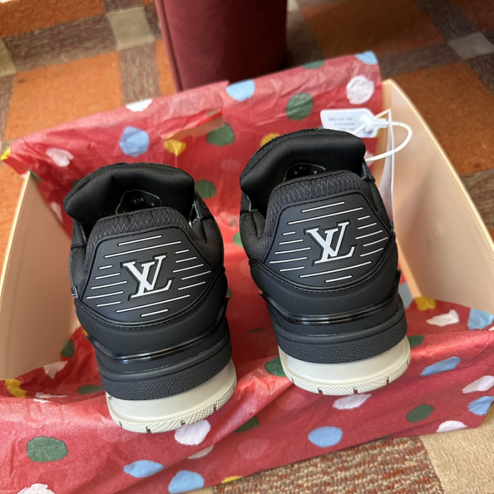 LV SNEAKER LOW FOR-LV242