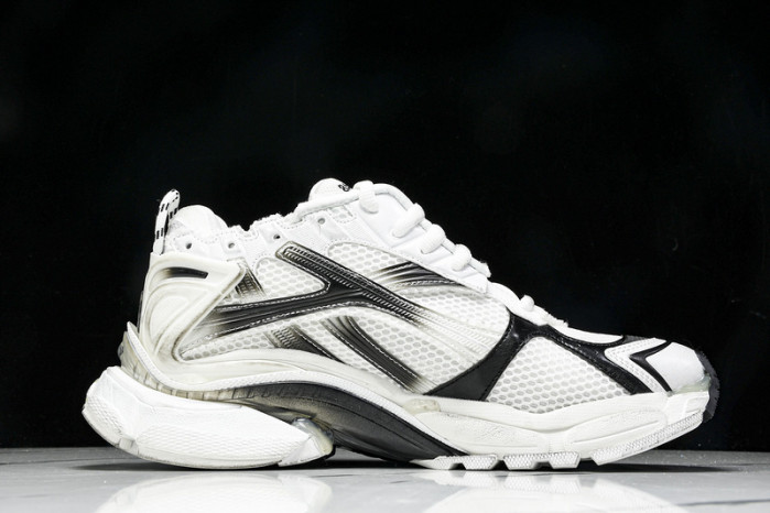 BLCG RUNNER  772774-WRUNG-9010