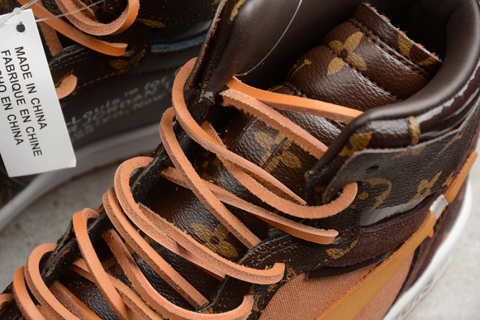 AIR JORDAN 1  AQ0818-158 (WITH CASE)