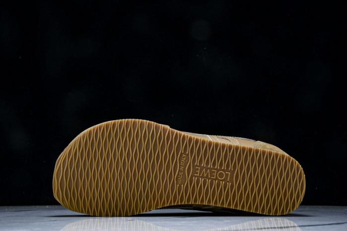 L*0ewe Ballet Runner  LW-FOR16