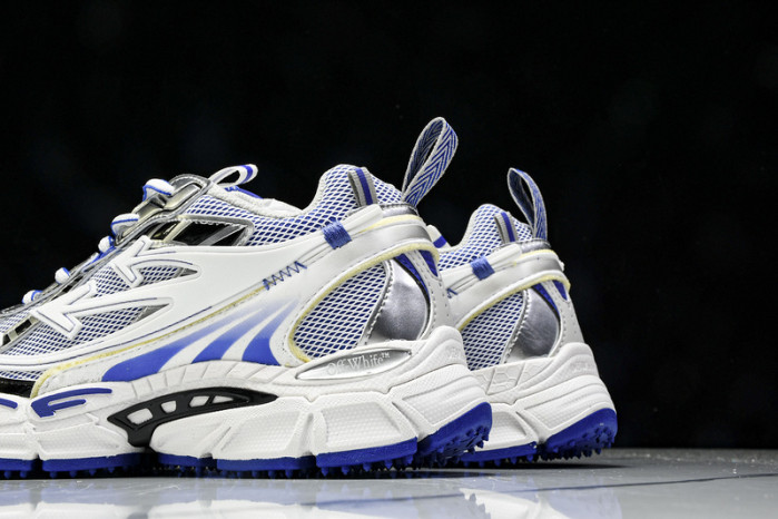 OF C/O  SNEAKER  FOR-022304