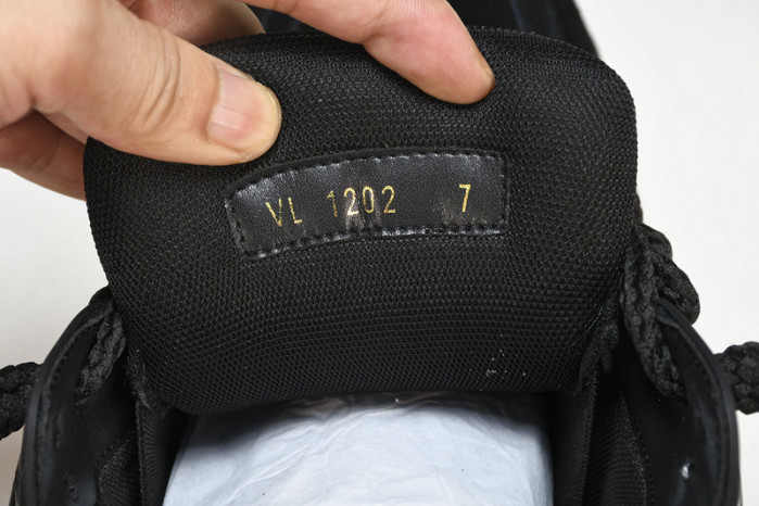 LV SNEAKER LOW FOR-LV18