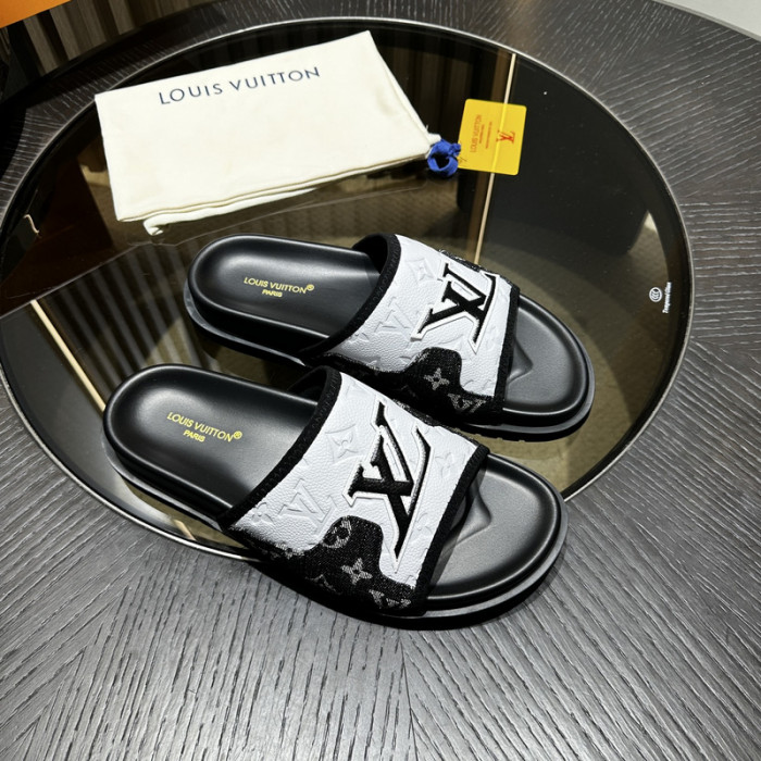 LV SLIPPERS