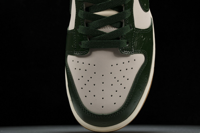 Nike Dunk Low LX “Gorge Green  FJ2260-002