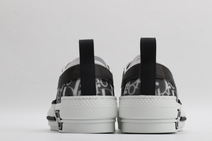 D10R B23 Sneakers Low Top