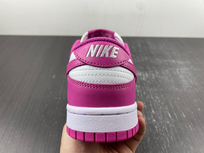 NIKE SB DUNK Low GS “Active Fuchsia  FJ0704-100