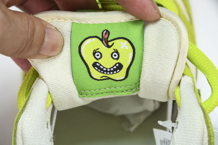 Nike Dunk Low "Green Apple"   DM0807-300
