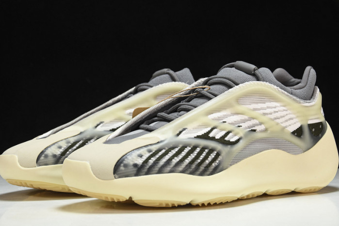 ADIDAS YEEZY 700 V3  Fade ID1674
