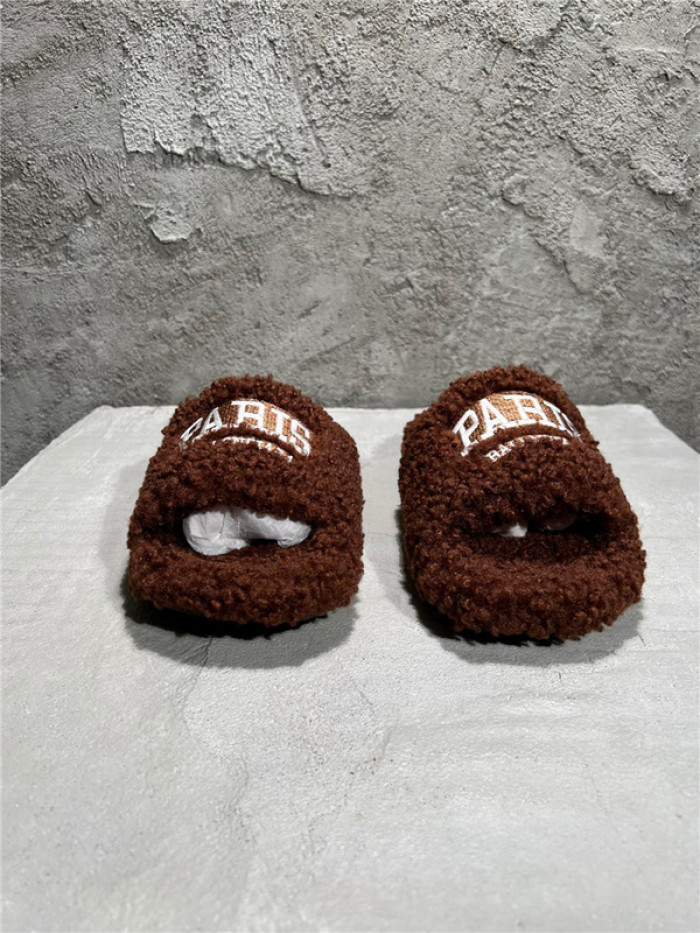 BLCG SLIPPERS