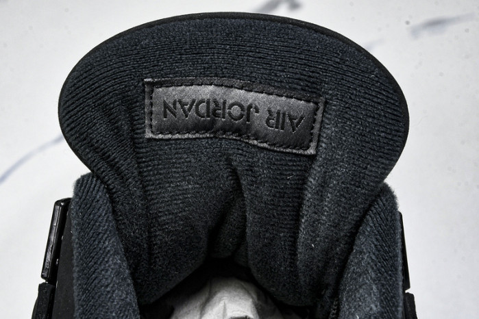 AIR JORDAN 4 RETRO BLACK CAT (2025)  FV5029-010