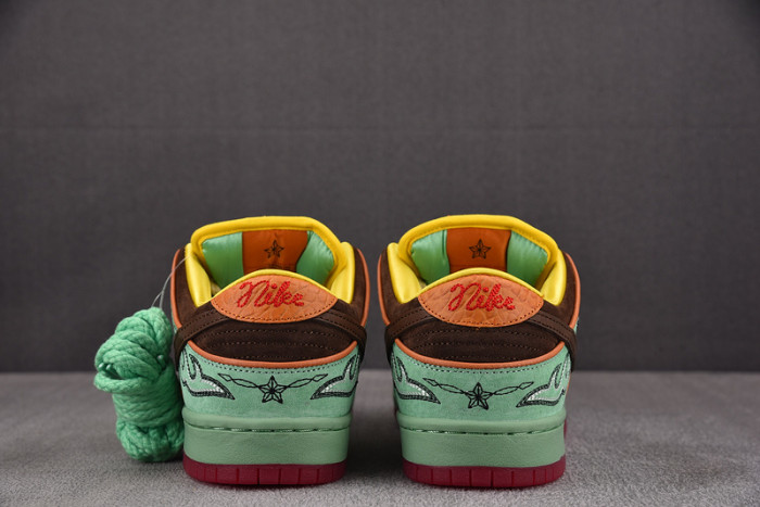 Nike SB Dunk Low Rodeo Tourmaline   HF3058-300