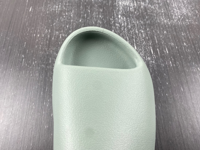 YEEZY SLIDE  ID5480