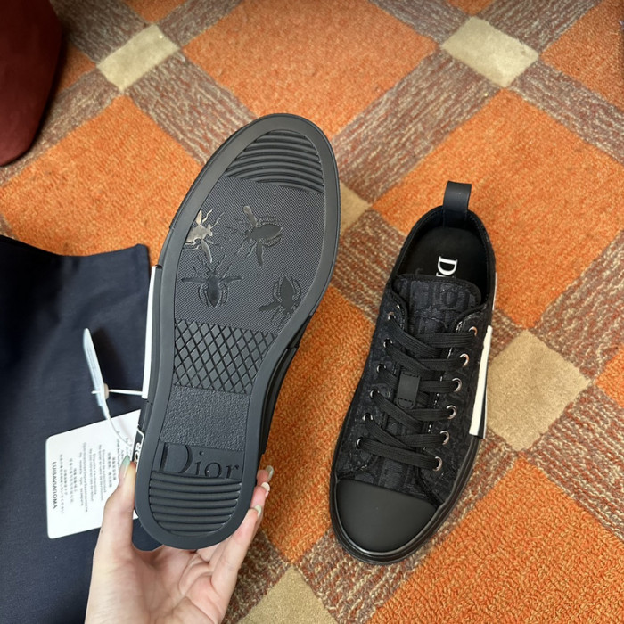 D10R B23 Sneakers Low Top