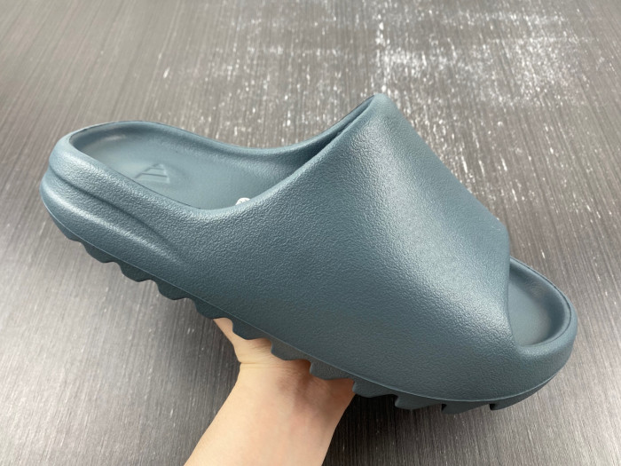 YEEZY SLIDE “Slate Marine” ID2349