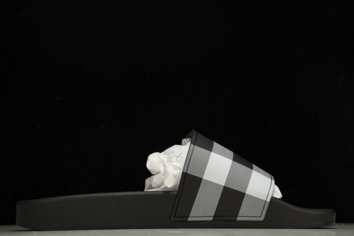 BURBERRY Slide