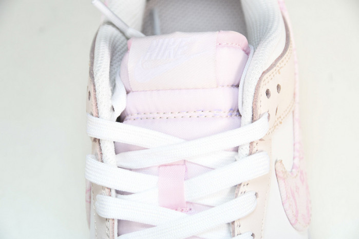 Nike Dunk Low “Pink Paisley”  FD1449-100