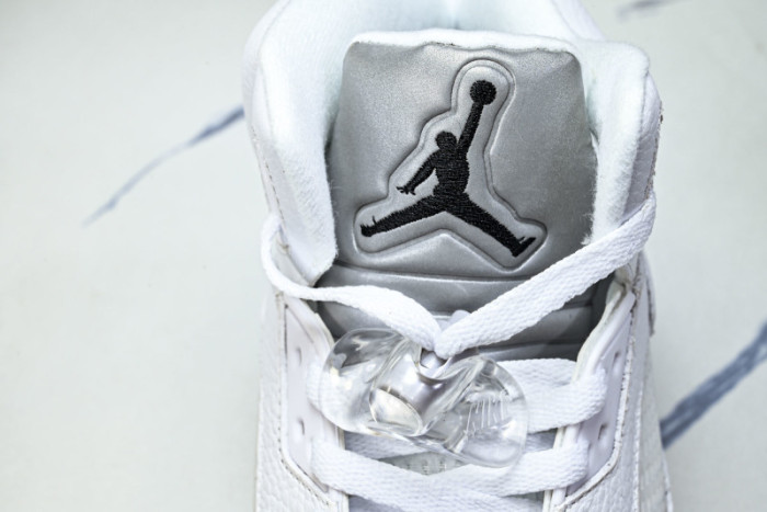 Air Jordan 5 Retro "White Metallic"   HQ7978-103