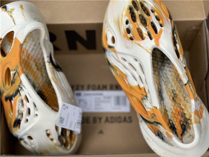 Adidas Yeezy Foam RNNR MXT Moon