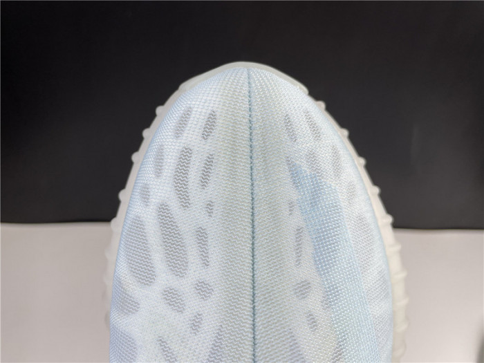 Adidas Yeezy Boost 350 V2 